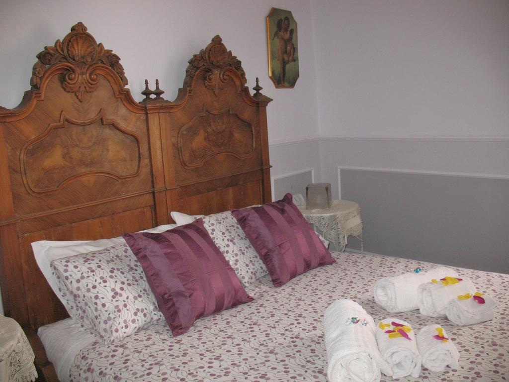 Alibrandi Palace Civitavecchia Zimmer foto