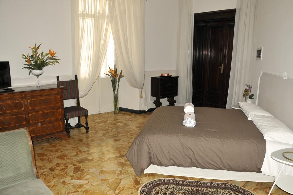 Alibrandi Palace Civitavecchia Zimmer foto