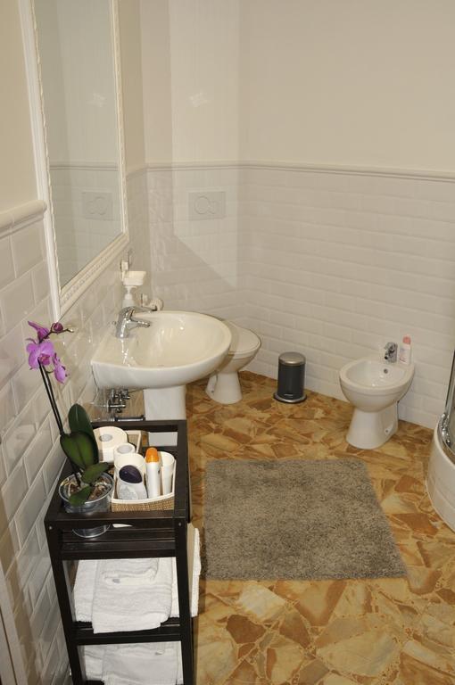 Alibrandi Palace Civitavecchia Zimmer foto