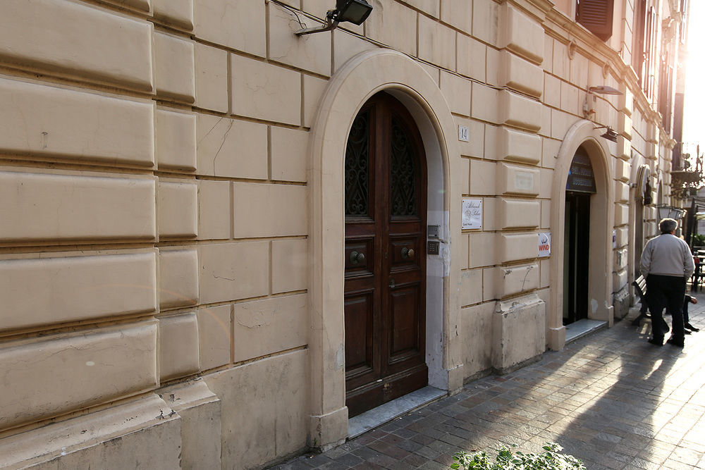 Alibrandi Palace Civitavecchia Exterior foto